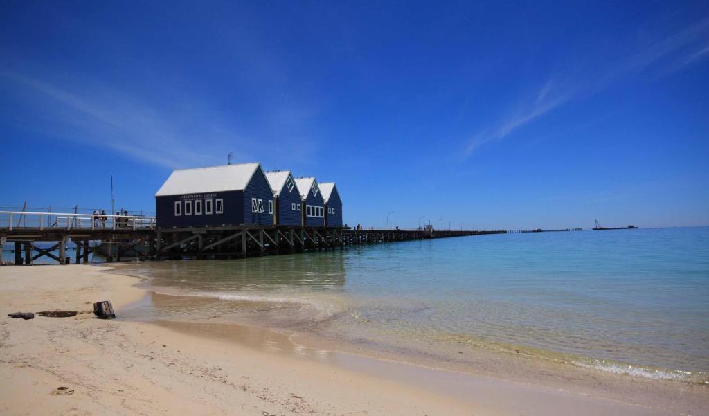 Inn The Tuarts Guest Lodge Busselton Accommodation - Adults Only מראה חיצוני תמונה