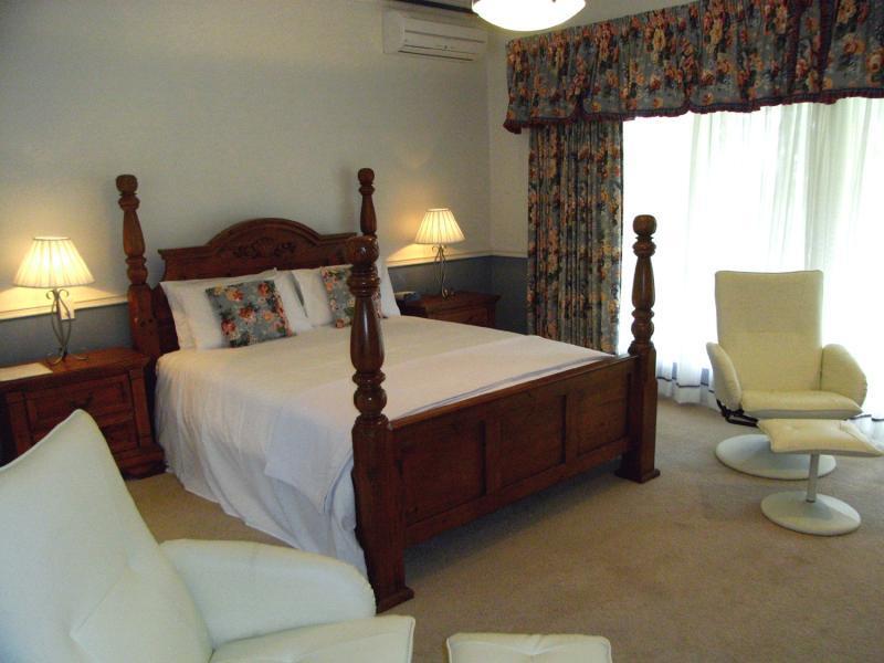 Inn The Tuarts Guest Lodge Busselton Accommodation - Adults Only מראה חיצוני תמונה