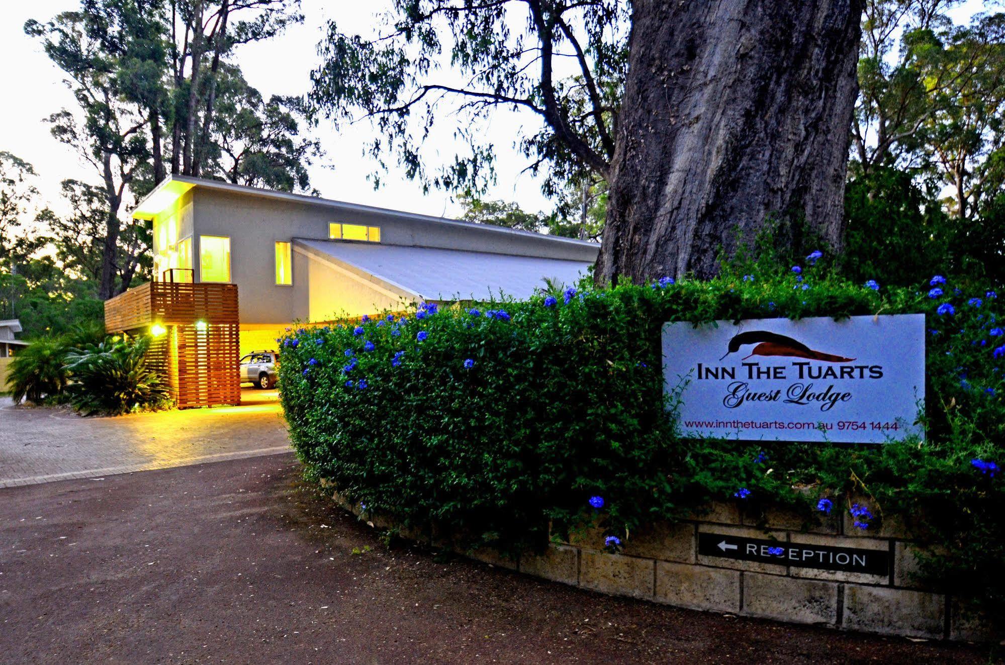 Inn The Tuarts Guest Lodge Busselton Accommodation - Adults Only מראה חיצוני תמונה