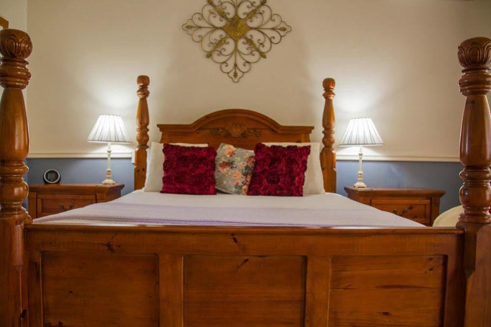 Inn The Tuarts Guest Lodge Busselton Accommodation - Adults Only מראה חיצוני תמונה
