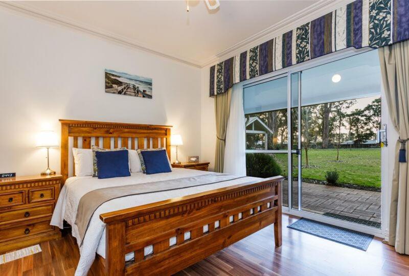 Inn The Tuarts Guest Lodge Busselton Accommodation - Adults Only מראה חיצוני תמונה
