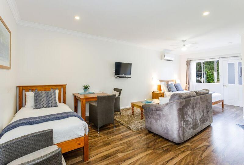 Inn The Tuarts Guest Lodge Busselton Accommodation - Adults Only מראה חיצוני תמונה