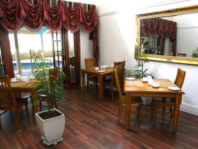Inn The Tuarts Guest Lodge Busselton Accommodation - Adults Only מראה חיצוני תמונה
